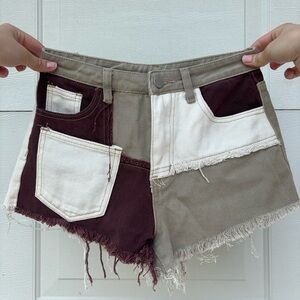 SHEIN High Waisted Patchwork Shorts

Size US Women’s XS